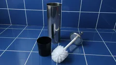 Como lavar corretamente a escova do vaso sanitário: 3 métodos sem produtos químicos